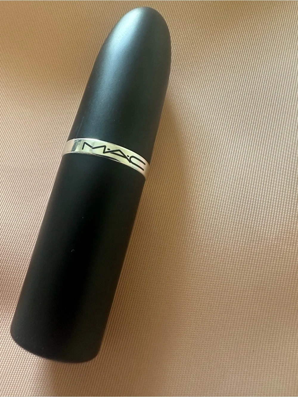 MAC Lipstick - Shade 837 PEACHSTOCK SLEEK SATIN